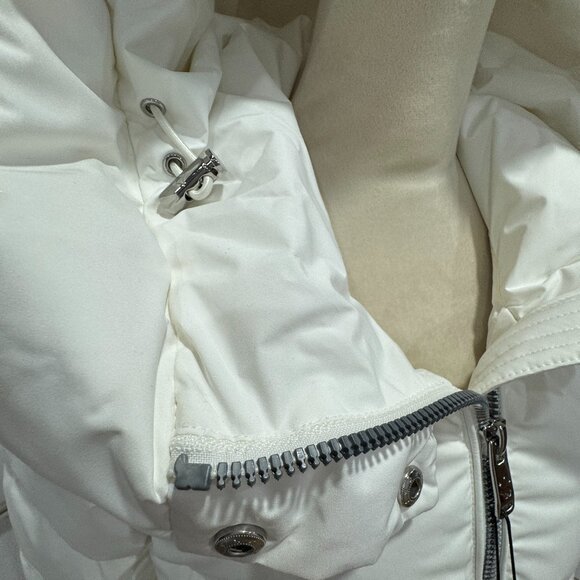 The Recycled Planet Women's Down Jacket, Size L - Picture 17 of 17